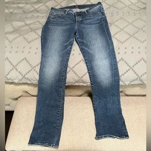Mid rise skyscraper jeans
